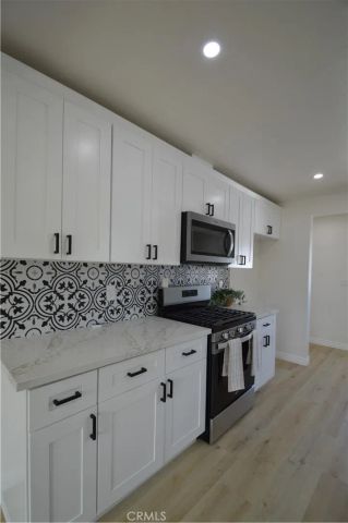 551 W 101 Street, Los Angeles, CA 90044