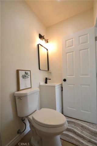 551 W 101 Street, Los Angeles, CA 90044