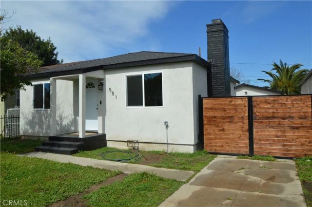 551 W 101 Street, Los Angeles, CA 90044