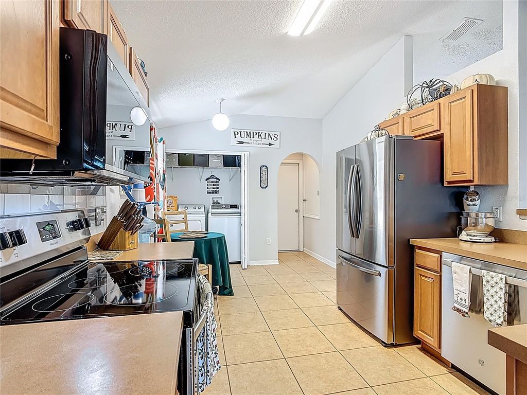 Image 16 of property listing at 5441 SILVER THISTLE LANE, St Cloud, FL 34772