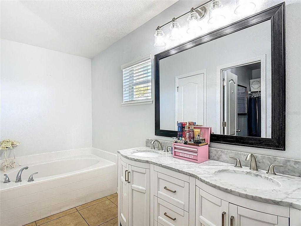 Image 28 of property listing at 5441 SILVER THISTLE LANE, St Cloud, FL 34772