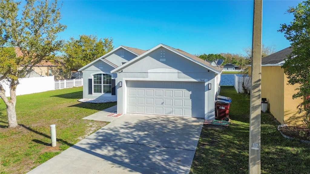 Image 5 of property listing at 5441 SILVER THISTLE LANE, St Cloud, FL 34772