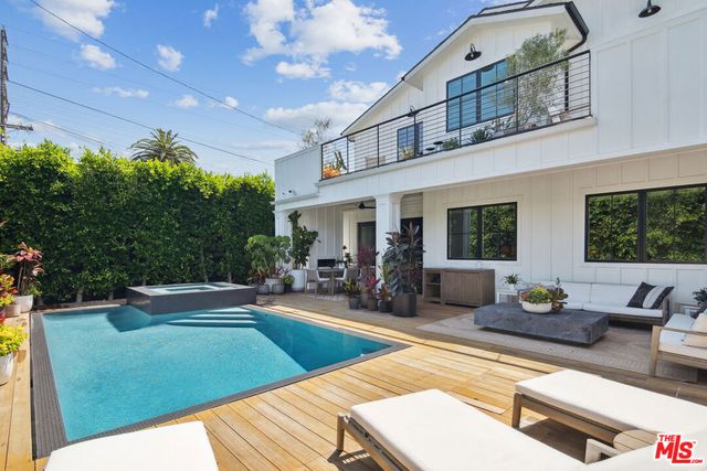 806 N Stanley Avenue, Los Angeles, CA 90046