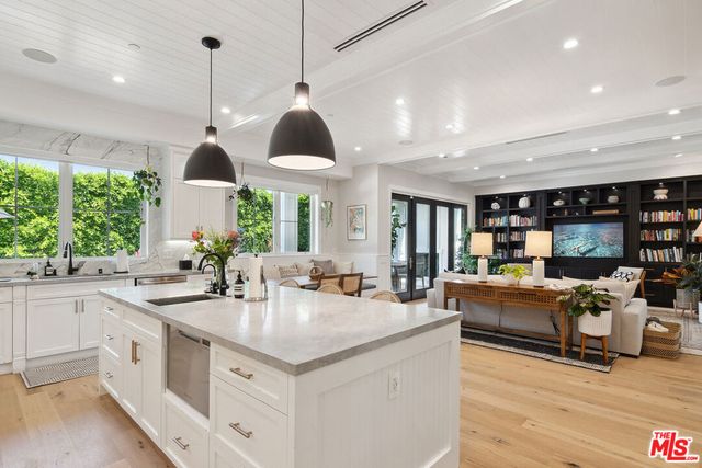 806 N Stanley Avenue, Los Angeles, CA 90046