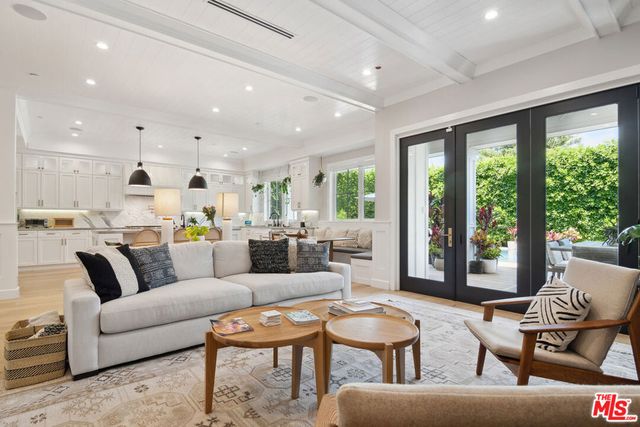 806 N Stanley Avenue, Los Angeles, CA 90046