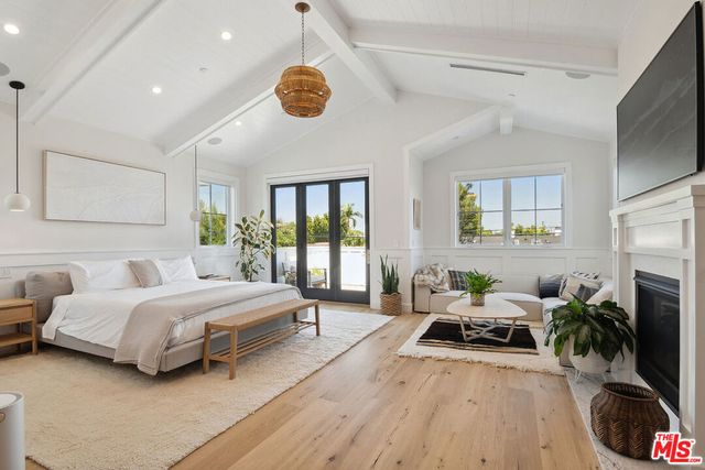 806 N Stanley Avenue, Los Angeles, CA 90046