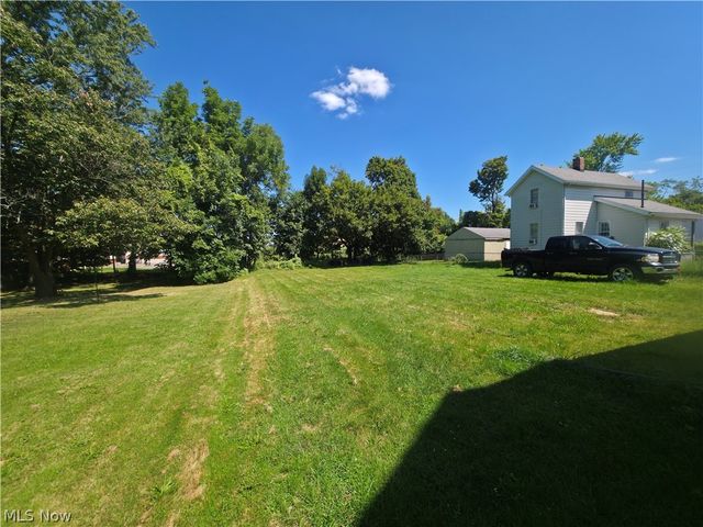 1203 Woodland Street NW, Warren, OH 44483