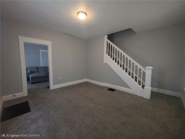 1203 Woodland Street NW, Warren, OH 44483