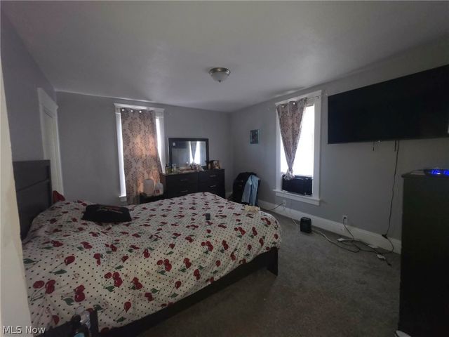 1203 Woodland Street NW, Warren, OH 44483