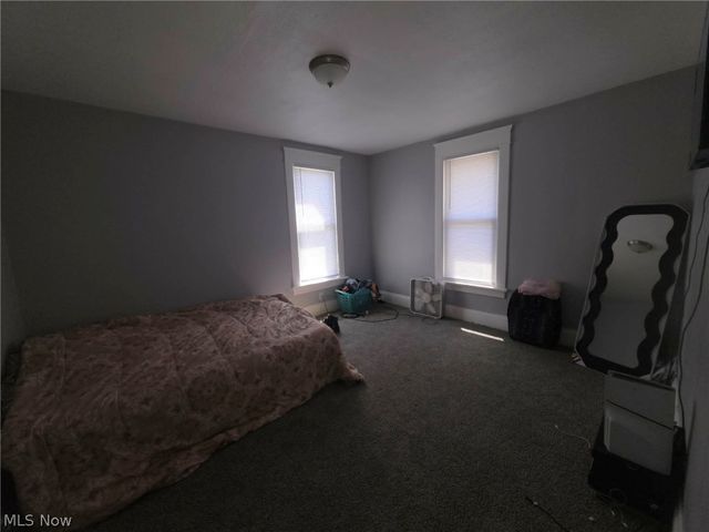 1203 Woodland Street NW, Warren, OH 44483