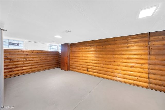 3255 W 140th Street, Cleveland, OH 44111