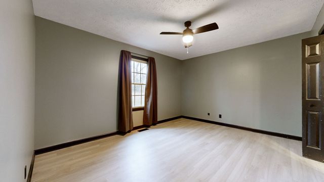 1015 Hidden Woods Trl, Gallatin, TN 37066