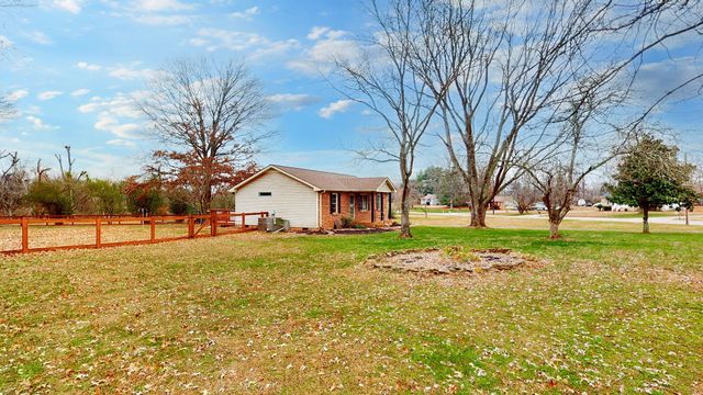 1015 Hidden Woods Trl, Gallatin, TN 37066