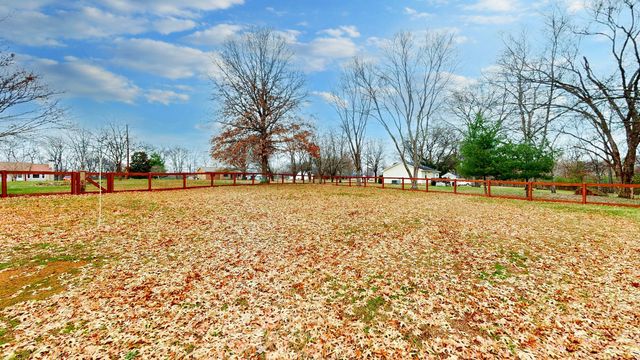 1015 Hidden Woods Trl, Gallatin, TN 37066
