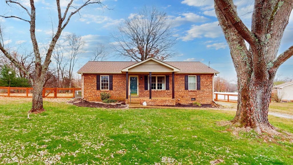 1015 Hidden Woods Trl, Gallatin, TN 37066