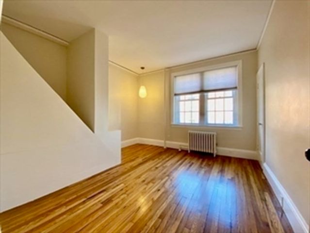 205 Mt Auburn St 1D, Cambridge, MA 02138