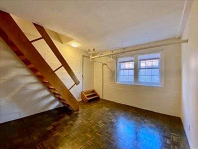 205 Mt Auburn St 1D, Cambridge, MA 02138