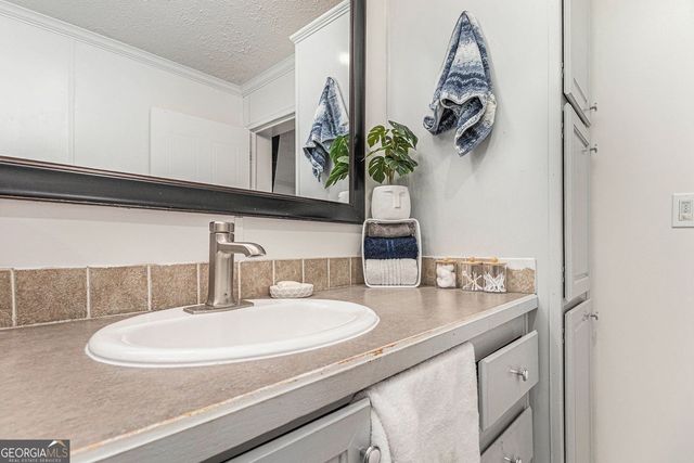 1132 NW Hall Memorial Road NW, Resaca, GA 30735