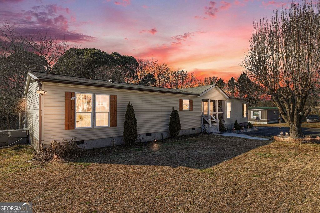 1132 NW Hall Memorial Road NW, Resaca, GA 30735