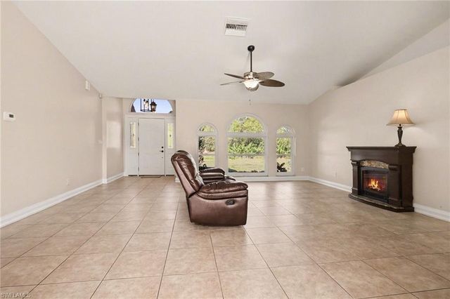 6371 Maytree CIR, Fort Myers, FL 33905