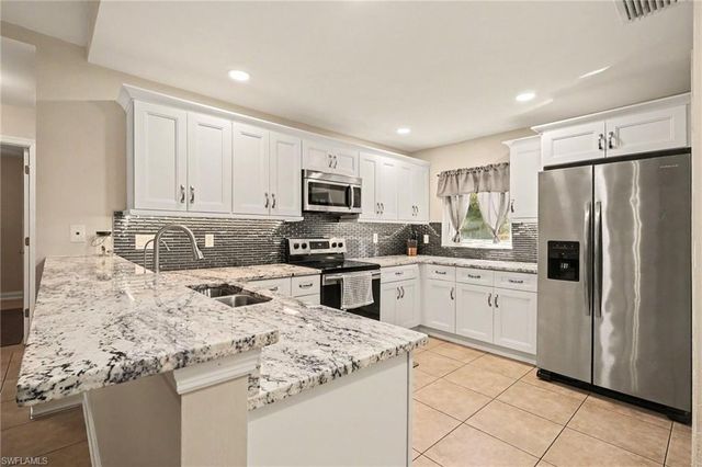 6371 Maytree CIR, Fort Myers, FL 33905