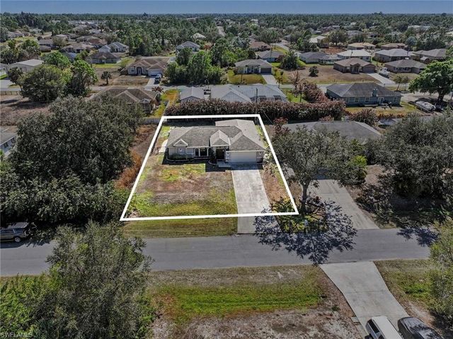 6371 Maytree CIR, Fort Myers, FL 33905