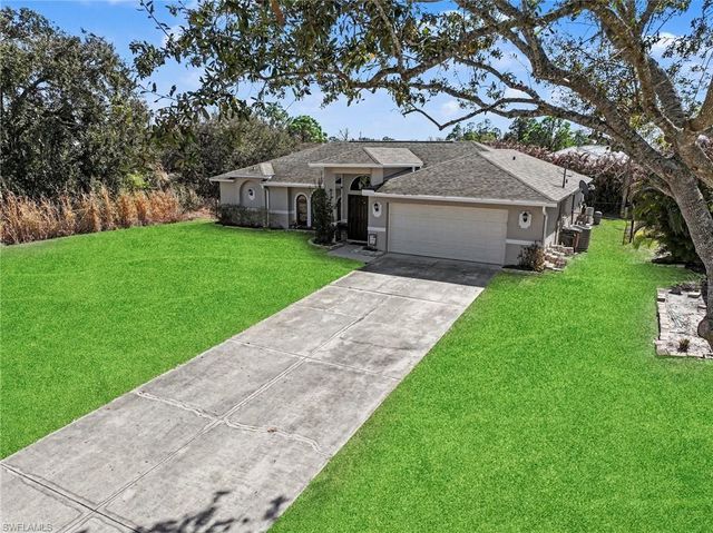6371 Maytree CIR, Fort Myers, FL 33905