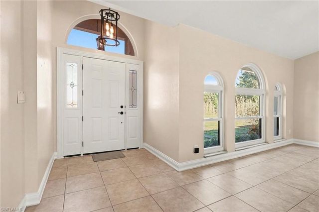 6371 Maytree CIR, Fort Myers, FL 33905