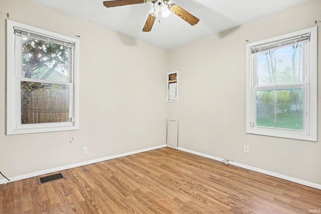 1904 E Hartman Drive, South Bend, IN 46617