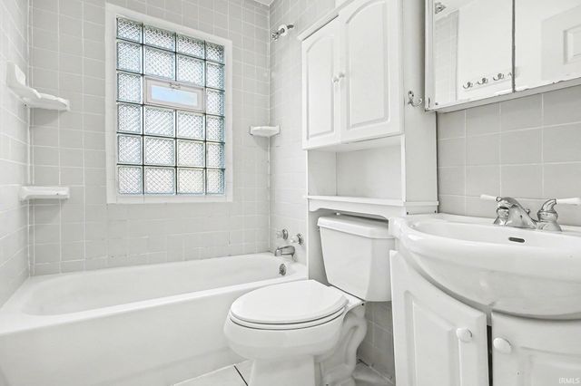 1904 E Hartman Drive, South Bend, IN 46617