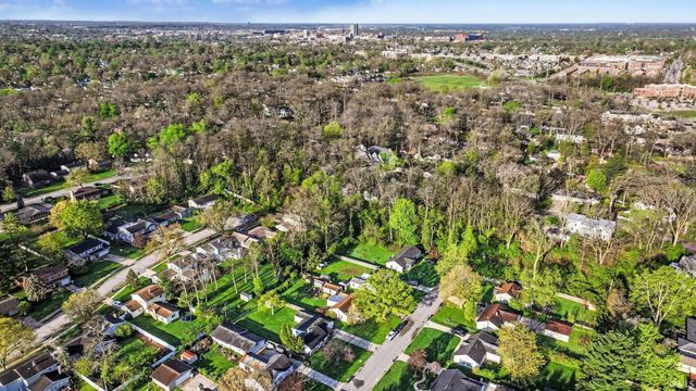 1904 E Hartman Drive, South Bend, IN 46617
