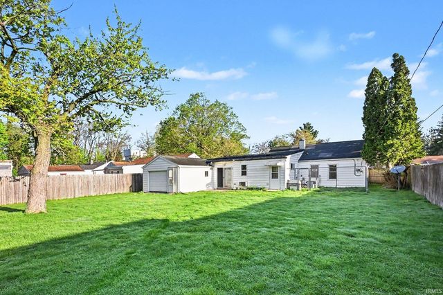 1904 E Hartman Drive, South Bend, IN 46617