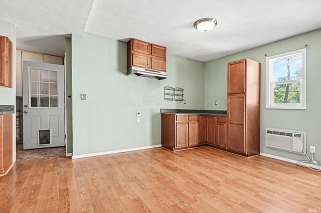 1904 E Hartman Drive, South Bend, IN 46617