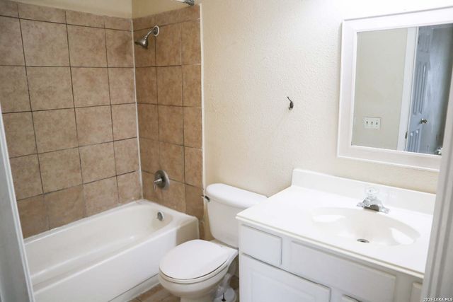 1223 Longmont, San Antonio, TX 78245