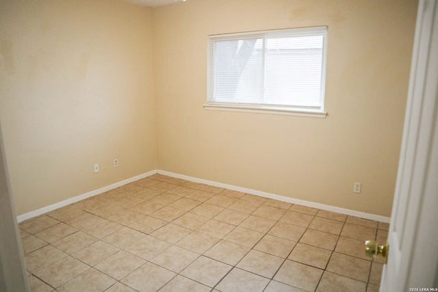 1223 Longmont, San Antonio, TX 78245