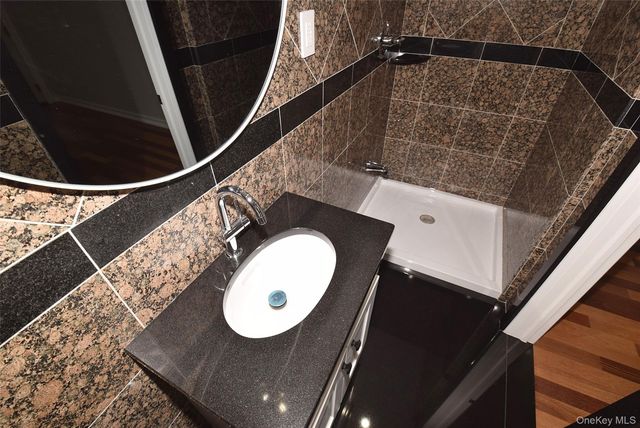 86-16 262nd Street, Floral Park, NY 11001