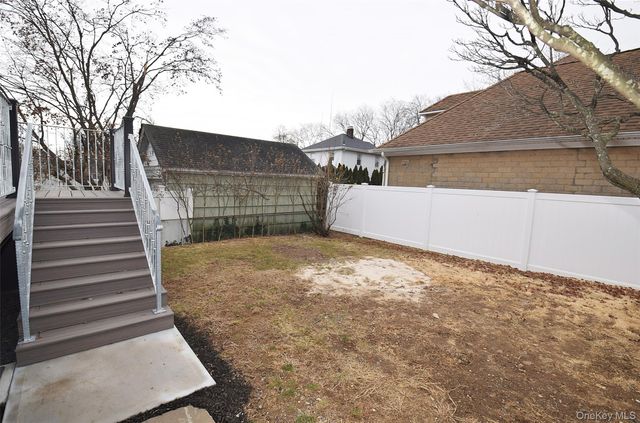 86-16 262nd Street, Floral Park, NY 11001