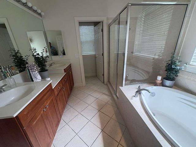 3511 HEARDS FERRY DRIVE, Tampa, FL 33618