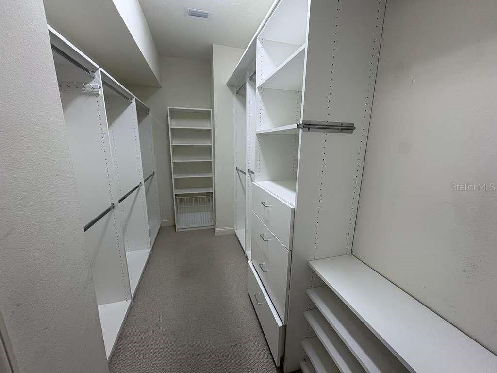 Image 18 of property listing at 3511 HEARDS FERRY DRIVE, Tampa, FL 33618