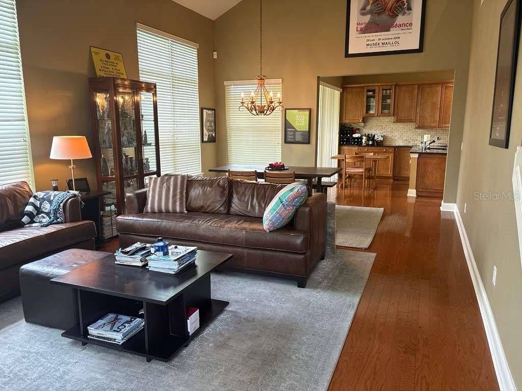 Image 9 of property listing at 3511 HEARDS FERRY DRIVE, Tampa, FL 33618