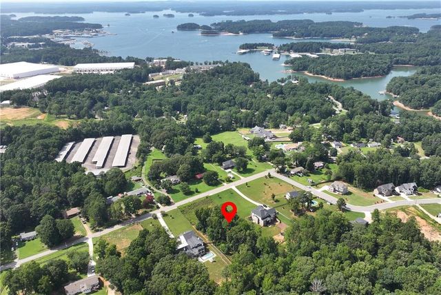3245 Shoreland Drive, Buford, GA 30518