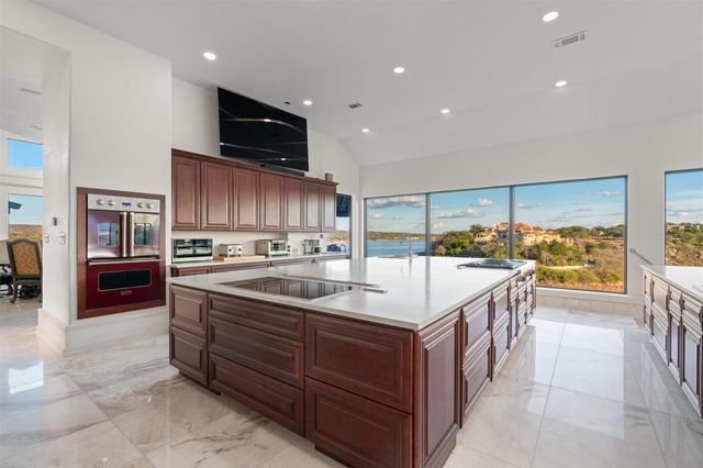 26100 Countryside DR, Spicewood, TX 78669