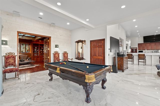 26100 Countryside DR, Spicewood, TX 78669