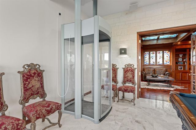 26100 Countryside DR, Spicewood, TX 78669