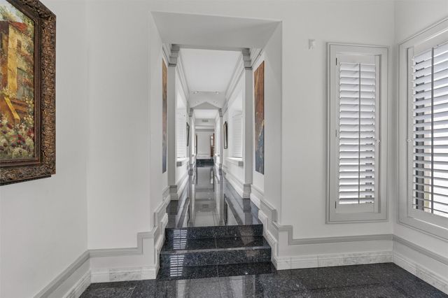 26100 Countryside DR, Spicewood, TX 78669