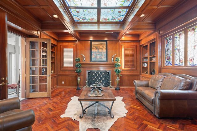 26100 Countryside DR, Spicewood, TX 78669