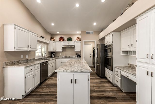 10234 E CEDAR WAXWING Drive, Sun Lakes, AZ 85248