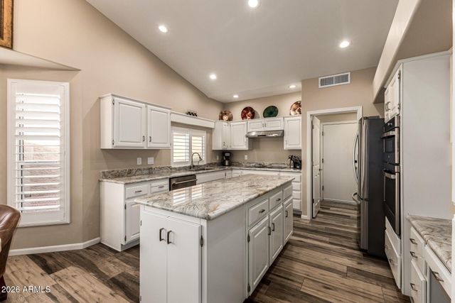 10234 E CEDAR WAXWING Drive, Sun Lakes, AZ 85248