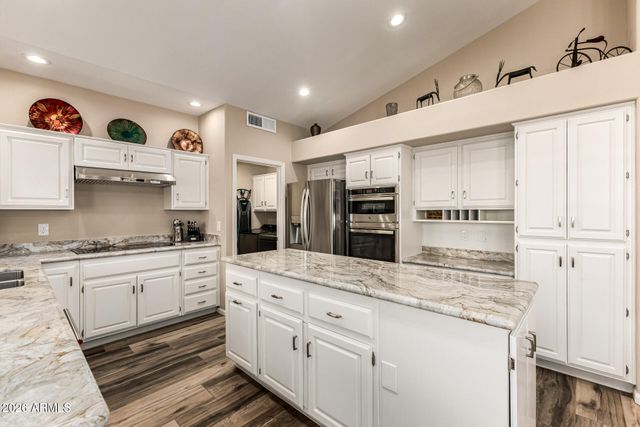 10234 E CEDAR WAXWING Drive, Sun Lakes, AZ 85248