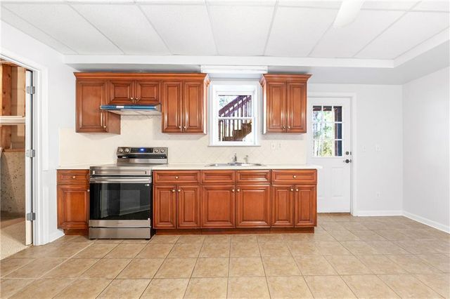 450 Shay Lind Court SW, Lilburn, GA 30047